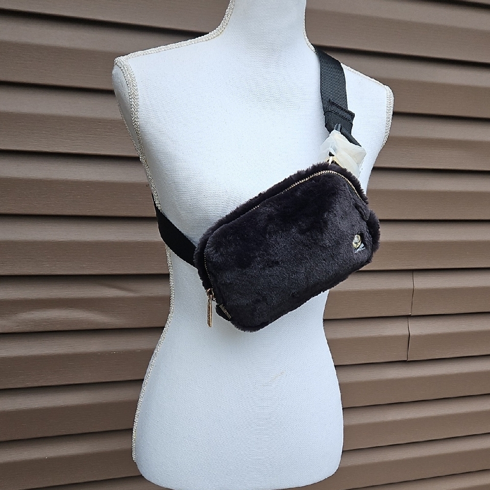 LULULEMON PLUSH FLEECE BELT BAG - Picture 13 of 14